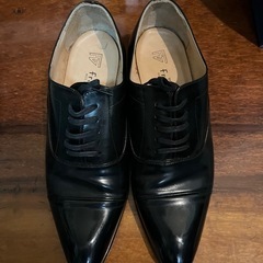 値下げ⇒
UOMO forte本シューズ美品！サイズ25センチ！の画像