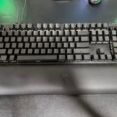 ゲーミングキーボードrazer black widow v4pro の画像