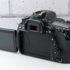 Wi-Fi内蔵！Canon EOS 80D●豪華な付属品●人気ミドル機  1ヶ月動作補償あり！ 安心のゆうパック代引き発送！ 送料、代引き手数料無料！の画像