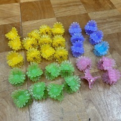 フラワーヘアクリップ30個セットの画像
