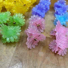 フラワーヘアクリップ30個セットの画像