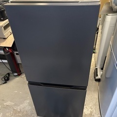 高年式！美品！使用激短！135L！ダークシルバー色！お買得冷蔵庫☆の画像