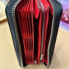 【早めに受け取りお願いします】たくさん入る長財布の画像