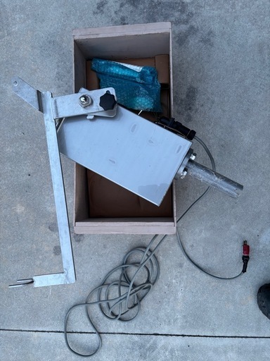 自動シャクリ機　釣りロボットTR3型