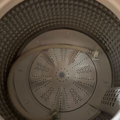 ☆中古￥13,300！Haier　7.0kg洗濯機　家電　JW-U70A型　幅52㎝ｘ奥行58㎝ｘ高さ97㎝　2022年製　【BE003】の画像
