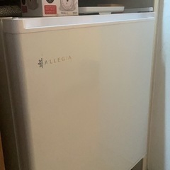 【受け渡し者決定済み】一人用冷蔵庫の画像