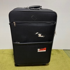 大型　旅行カバン　スーツケースの画像