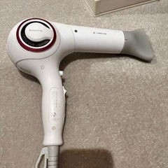 ヘアドライヤー　レプロナイザー
