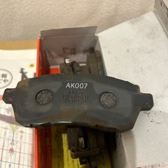 トヨタ　タンク　ルーミー　フロントブレーキパッドの画像