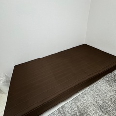 足つきマットレスの画像
