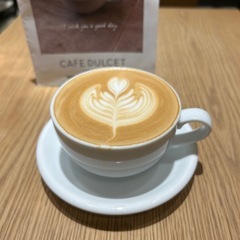 5月8日、カフェ行きませんか😊