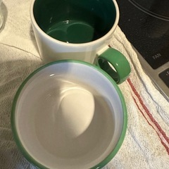 IKEAコップ、皿と保管容器は無料で差し上げます。の画像