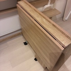 エムール折りたたみデスクの画像