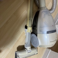 【中古】シャープ サイクロンクリーナー EC-BP5-W 白 掃...