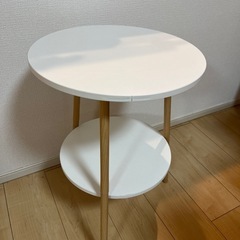 サイドテーブル