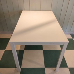 IKEA ダイニングテーブル　白　　
