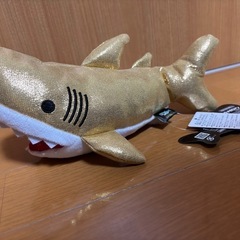 キラキラメガドロンぬいぐるみ サメぬいぐるみ