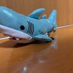 キラキラメガドロンぬいぐるみサメぬいぐるみ