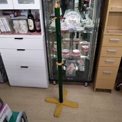 超お洒落　ハンガー　色鉛筆　ファッションオブジェ　色鉛筆　ハンガーラックの画像