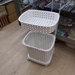 美品　ランドリーバスケット　洗濯機 ラック　脱衣籠　