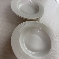 IKEA  食器　4枚の画像