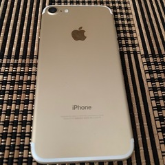 iPhone７　128GB