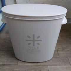 【購入者決まりました】5kg　米びつ