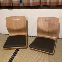 【決まりました】残り2脚まとめて！オシャレなニトリの回転座椅子の画像