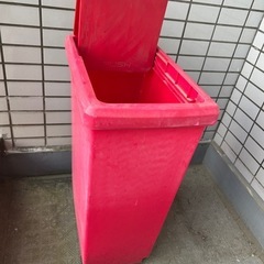 ゴミ箱の画像