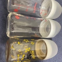 哺乳瓶3本の画像