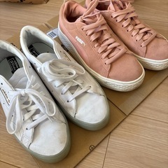 adidas白PUMAピンクスニーカーの画像