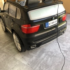 トイザらス限定 BMW 電動自動車の画像