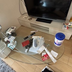 ガラステーブル