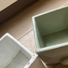 引き出し形のポットの画像