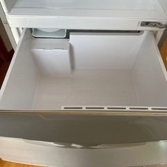 AQUA 3ドア冷蔵庫　AQR-261B
の画像