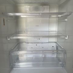 AQUA 3ドア冷蔵庫　AQR-261B
の画像