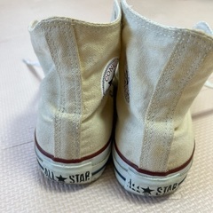 Converse All Star アイボリーハイカットスニーカー23センチの画像