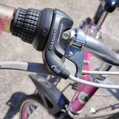 自転車24インチ メット付きの画像