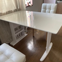 ダイニングテーブル