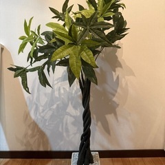 フェイクグリーン　人工観葉植物
