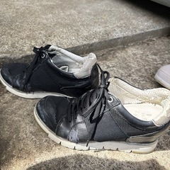 ニューバランススニーカーの画像