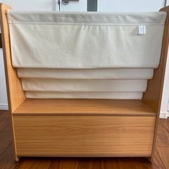 見せる本収納棚の画像