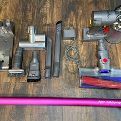 dyson V6 ダイソン スティッククリーナー 掃除機 付属品付きの画像