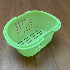 【中古】カゴ 持ち手付き 薄黄緑の画像