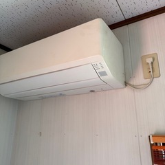 シーズン前にエアコン取り付け