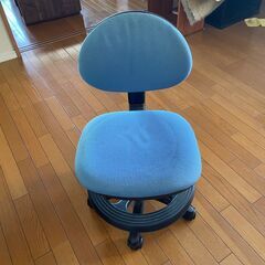 デスクチェア無償でお譲りします。