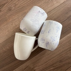 取引中　あげます　コップ３つの画像