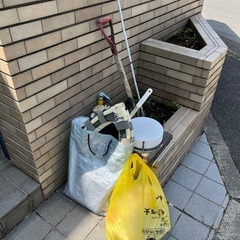 鉄材、古い電化製品あげます