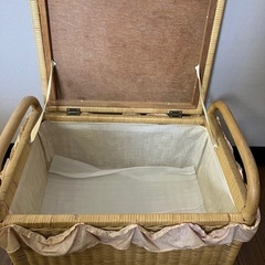 【商談中】籐カゴ　編みかご　ラタン　蓋付き収納ケースの画像