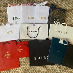 ハイブランド　紙袋　ショッパー